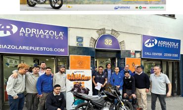 Adriazola Repuestos premió a tres clientes con motos Yamaha YBR125