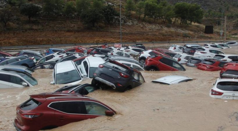 ¿Cómo dañan las inundaciones a los vehículos?