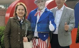 Presentes en celebración del 248º aniversario de USA