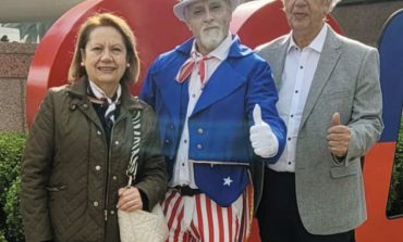 Presentes en celebración del 248º aniversario de USA
